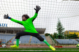 Detské brankárske nohavice F 100 čierne KIPSTA