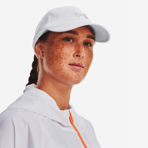 Nastaviteľná dámska šiltovka Blitzing biela UNDER ARMOUR