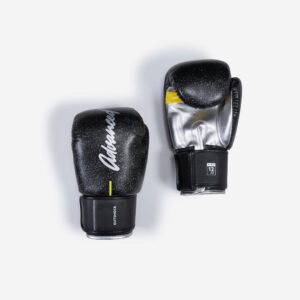 Rukavice na kickbox a thajský box 500 čierne OUTSHOCK